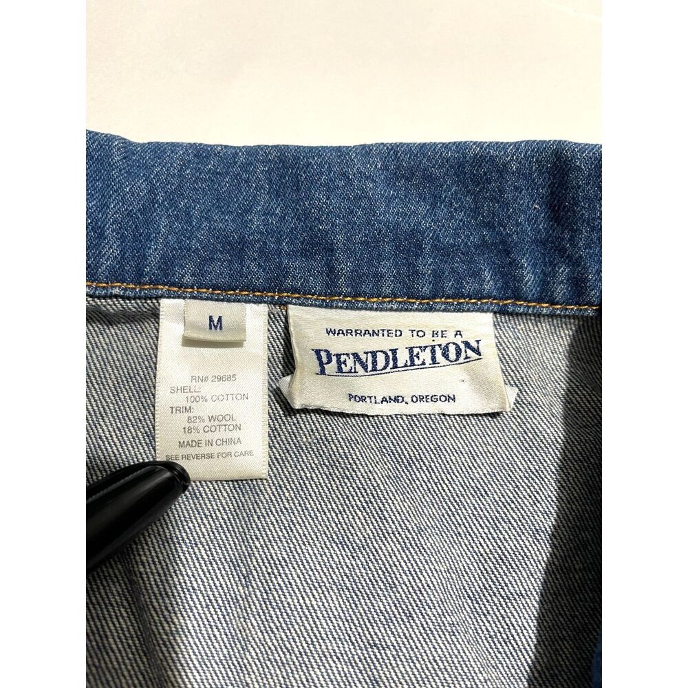 Pendleton Blue Vest With Geometric Pattern - image 4